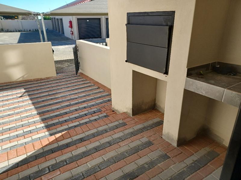 To Let 3 Bedroom Property for Rent in Burgundy Estate Western Cape